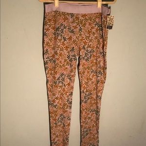 NWT Groovy Gudrun Sjoden Floral Leggings